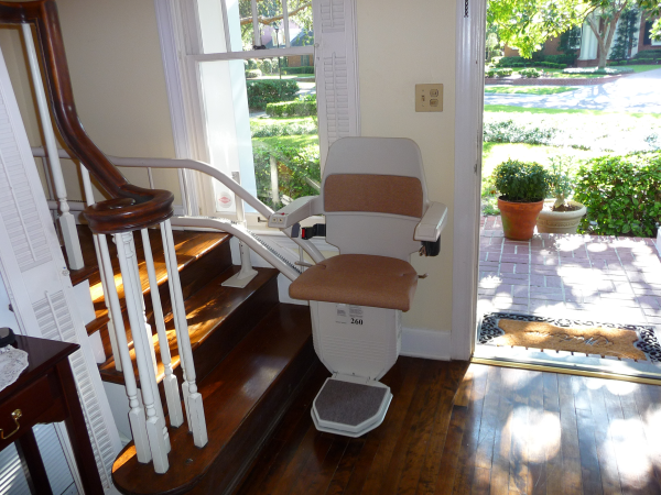 Perfect stairlift solution for a curving staircase