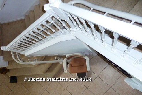 Stannah 260 model tightly makes every turn of the staircase