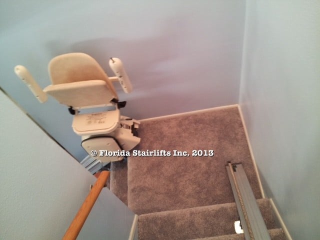 MediTek 160 stair lift for a split landing